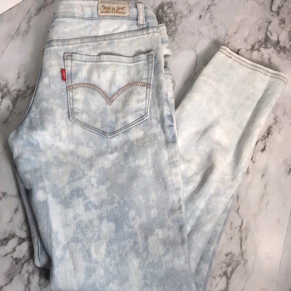 Levi's Other - Levi’s Light wash Cropped Denim legging size 16